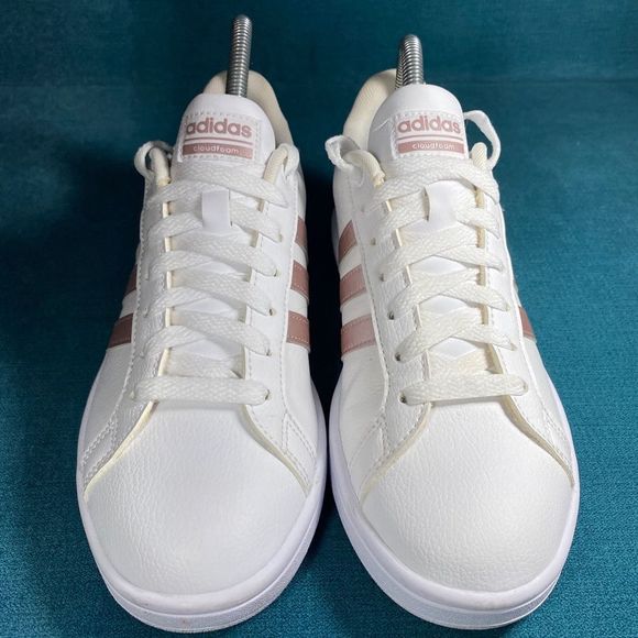 ❌SOLD❌Size 7.5 - Women’s Adidas Cloudfoam classic white Sneakers - Picture 5 of 9